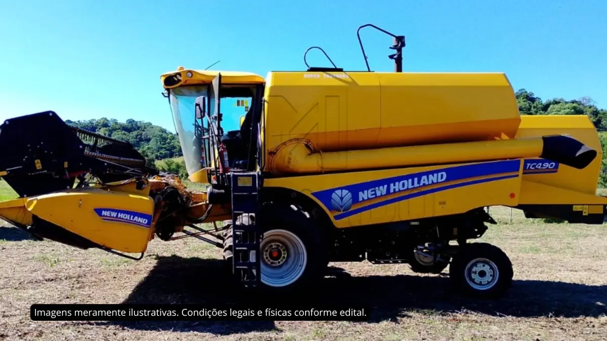 LOTE 001 - 01(uma) colheitadeira, marca New Holland, modelo TC 4.90, n.º de série 47CSSS00318, n.º de chassi HCCYTC49AMCL10037, potência 207 vc, ano 2021, cor amarela; e 01 (uma) plataforma, modelo PL 20, n.º de série 9F722000261, n.º de chassi HCCB20FNCMCL21399 20 pés, ano 2021, cor amarela.