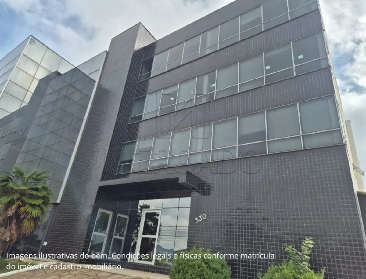 LOTE 001 - Imóvel da matrícula 24.401 do Ofício de Registro de Imóveis de Guaporé-RS, que se constitui em um terreno com área total de 1.407,50m² (um mil, quatrocentos e sete metros e cinquenta decímetros quadrados) e conforme AV.4 da referida matrícula com uma edificação industrial em alvenaria, composta por 04 (quatro) pavimentos, com área total construída de 1.382,12m (um mil, trezentos e oitenta e dois metros e doze decímetros quadrados), que foi sede da reclamada , localizada na Rua Pinheiro Machado, nº 330, Guaporé. Inscrito sob a matrícula nº 24.401 do CRI de Guaporé/RS