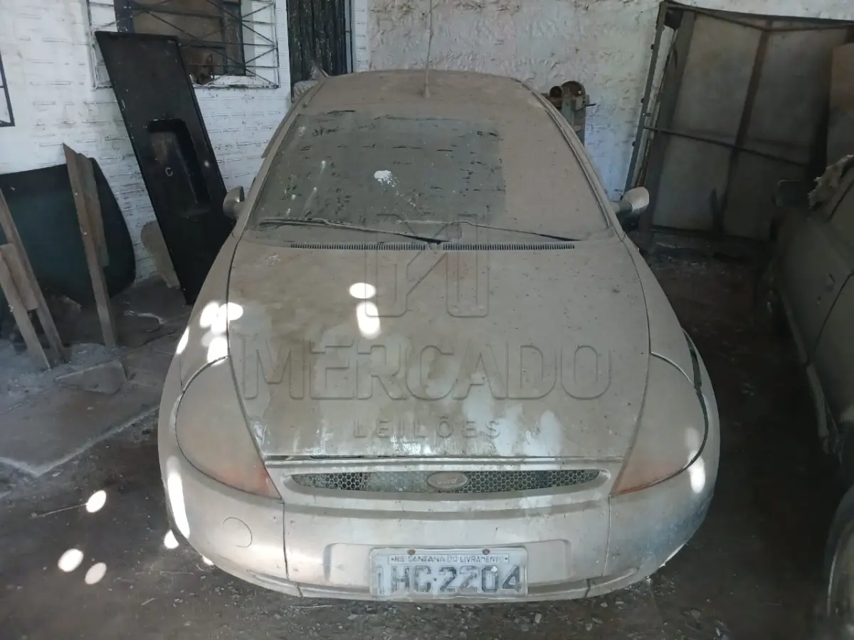 LOTE 002 - Um veículo FORD/KA, ano/modelo 1997/1998, cor cinza, placas IHC2204