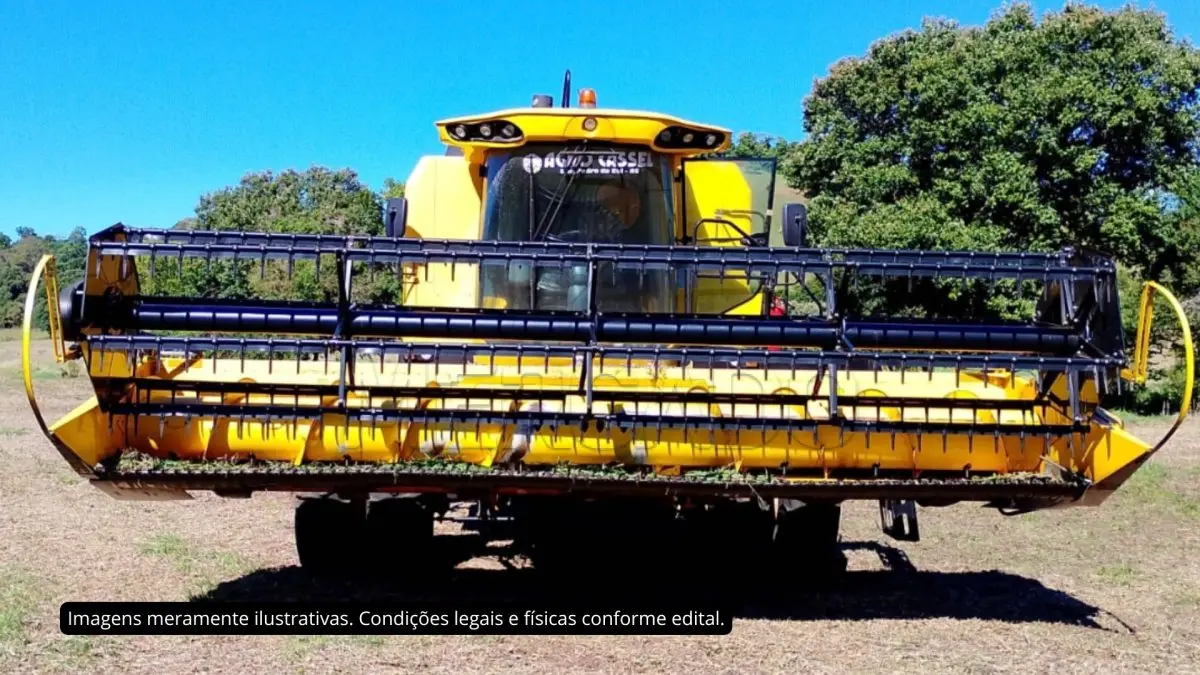 LOTE 001 - 01(uma) colheitadeira, marca New Holland, modelo TC 4.90, n.º de série 47CSSS00318, n.º de chassi HCCYTC49AMCL10037, potência 207 vc, ano 2021, cor amarela; e 01 (uma) plataforma, modelo PL 20, n.º de série 9F722000261, n.º de chassi HCCB20FNCMCL21399 20 pés, ano 2021, cor amarela.