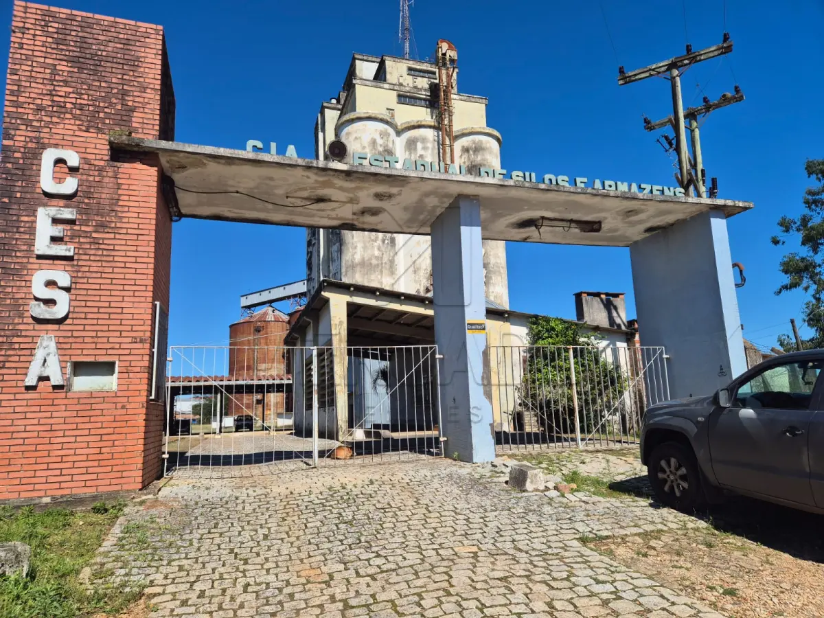 LOTE 001 - Imóvel rural denominado Unidade São Gabriel I, localizado no Município de São Gabriel/RS, com área total de 19.365,52 m², composto pelo conjunto das matrículas nº 879, 880, 881, 882, 883, 1.168, 1.375, 1.752, 1.829, 3.188, 3.189, 3.568, 3.992 e 10.851, todas do CRI de São Gabriel, RS. A descrição completa do imóvel, incluindo suas benfeitorias e demais características, consta do laudo de avaliação (disponível na aba "documentos)
