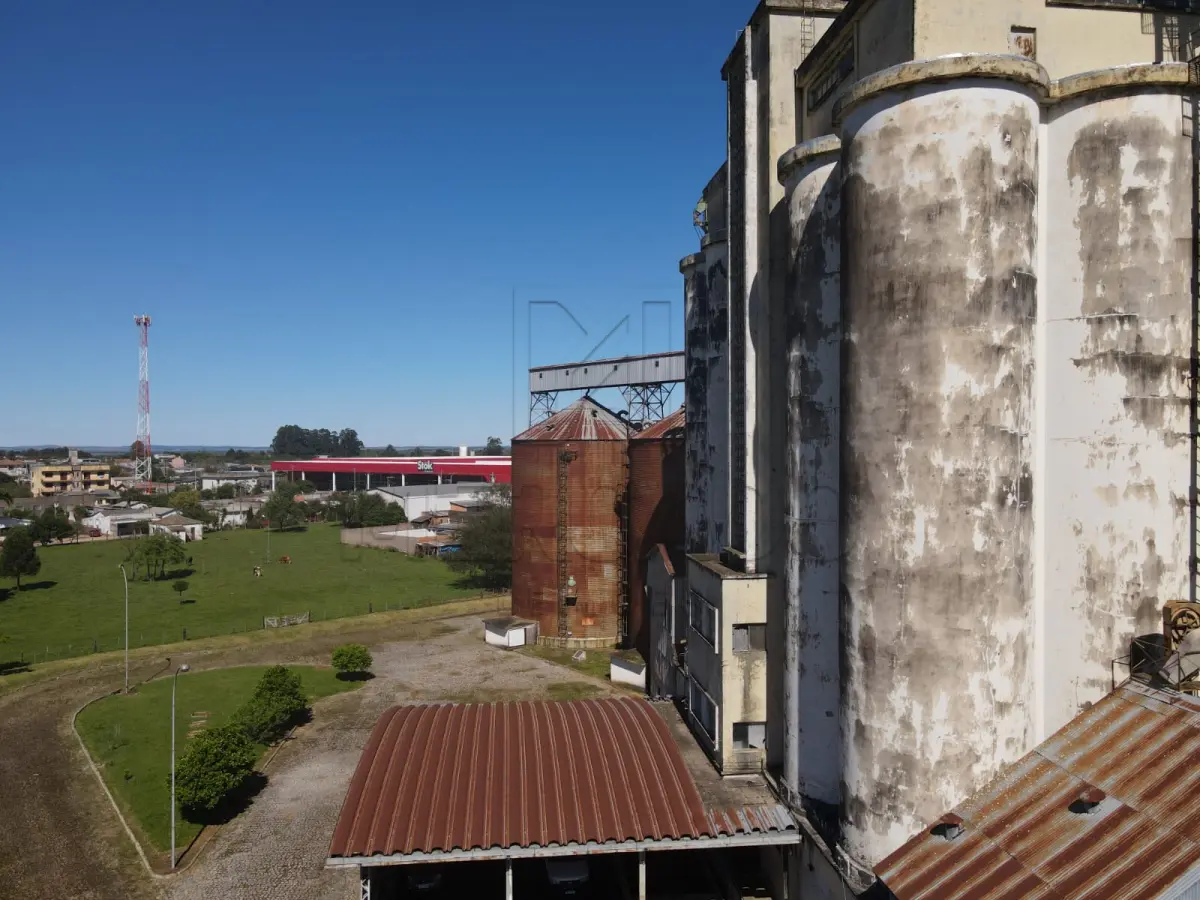 LOTE 001 - Imóvel rural denominado Unidade São Gabriel I, localizado no Município de São Gabriel/RS, com área total de 19.365,52 m², composto pelo conjunto das matrículas nº 879, 880, 881, 882, 883, 1.168, 1.375, 1.752, 1.829, 3.188, 3.189, 3.568, 3.992 e 10.851, todas do CRI de São Gabriel, RS. A descrição completa do imóvel, incluindo suas benfeitorias e demais características, consta do laudo de avaliação (disponível na aba "documentos)