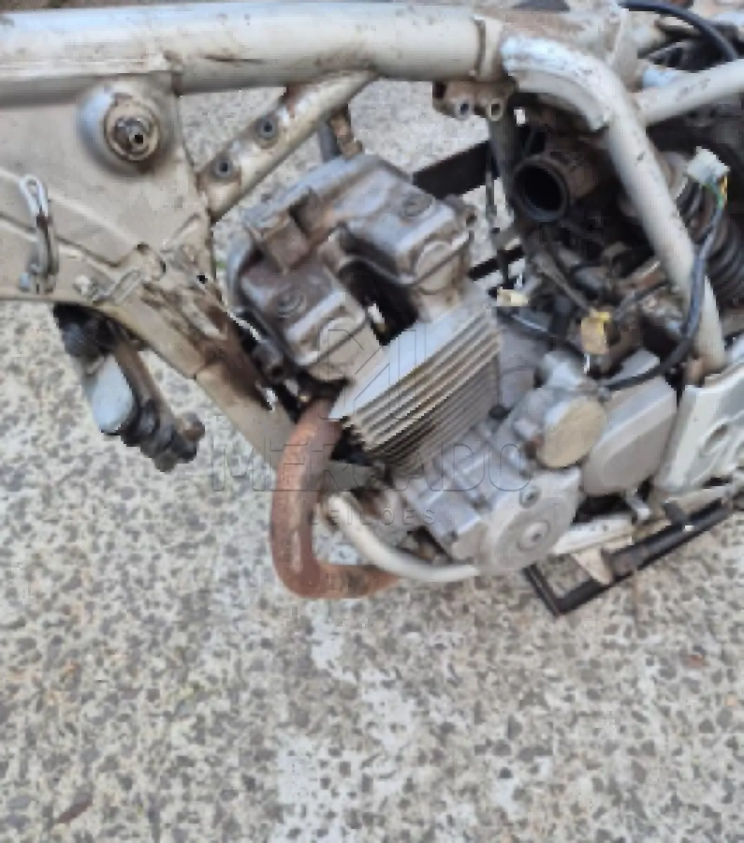LOTE 001 - O conjunto remanescente de uma motocicleta Honda CBX Twister 250, ano/modelo 2006/2006, placas INA4953