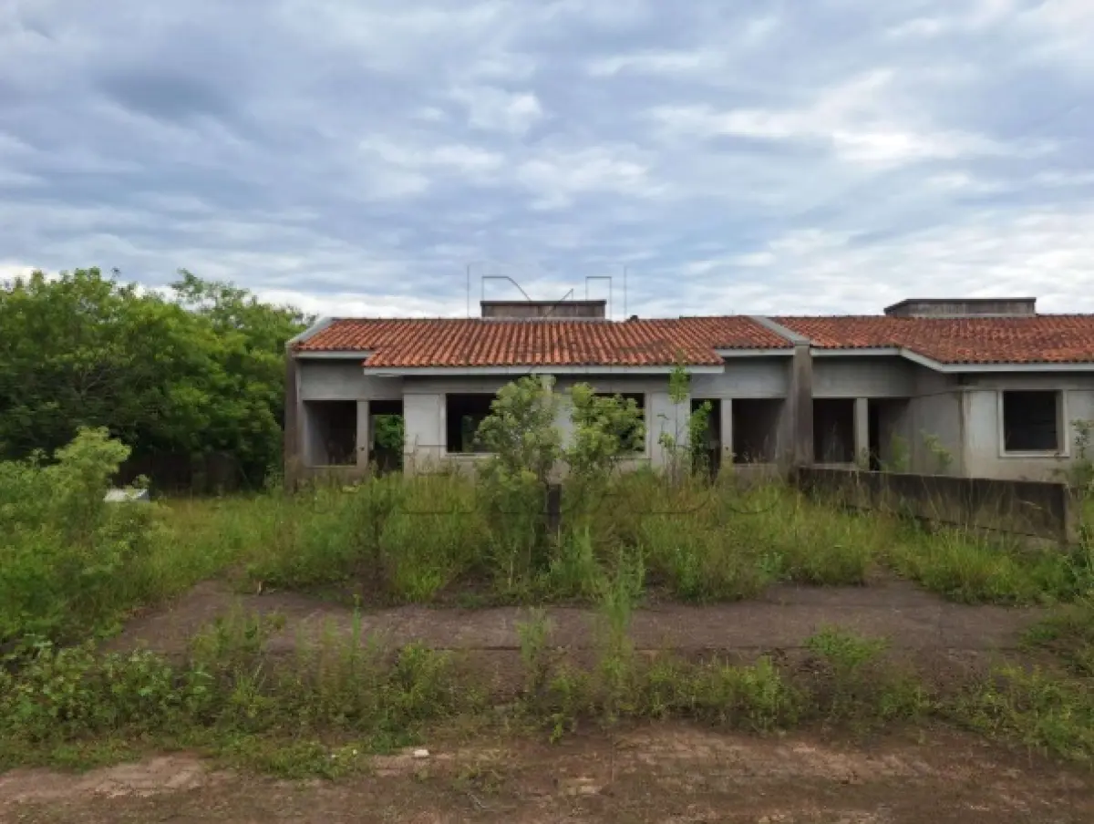 CASA Nº 531-A, EM CONSTRUÇÃO, COM PAREDES, CONTRAPISO E COBERTURA EXECUTADO...
