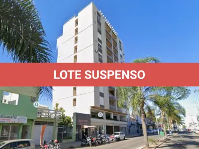 LOTE 003 - IMÓVEL URBANO composto pelo apartamento nº 1101, localizado no 11º pavimento do Edifício Villemont, situado na Rua Voluntários da Pátria, nº 1448, cidade de Rosário do Sul/RS, com área privativa de 274,59m². Inscrito sob a matrícula nº 8.198 do CRI de Rosário do Sul/RS.