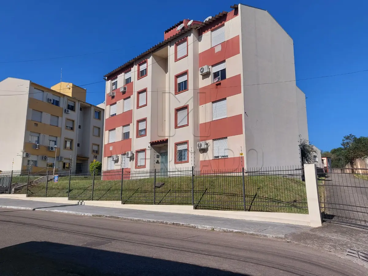LOTE 001 - Apartamento nº 204, situado no segundo pavimento do Bloco B do Conjunto Residencial Rui Barbosa, localizado na Rua Fernandes Vieira, nº 81, zona urbana de Santa Maria/RS