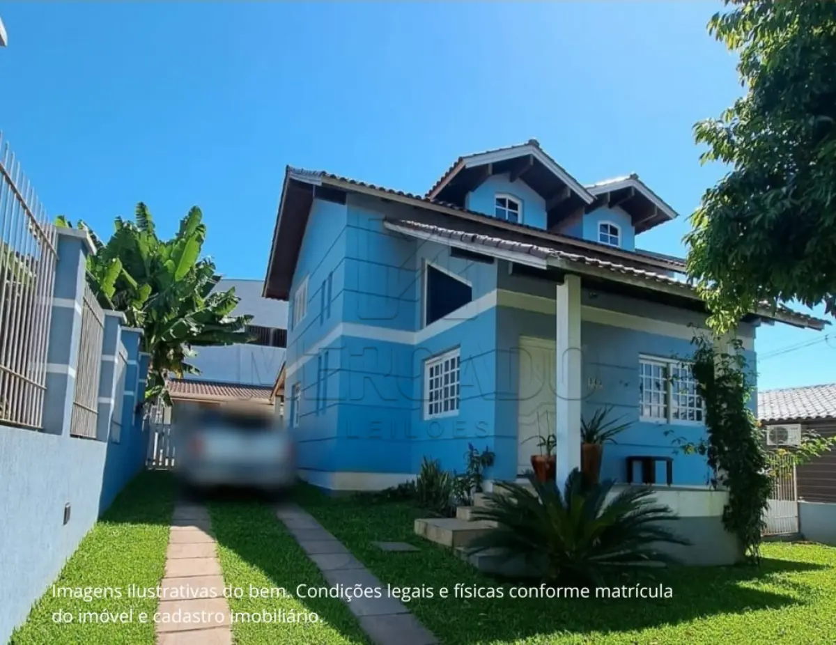 LOTE 001 - IMÓVEL URBANO composto por um terreno de forma retangular, situado na zona urbana da cidade de Campo Bom/RS, no terreno atualmente existe uma casa de alvenaria com 127m² de área construída, com materiais de boa qualidade e bom padrão de acabamento