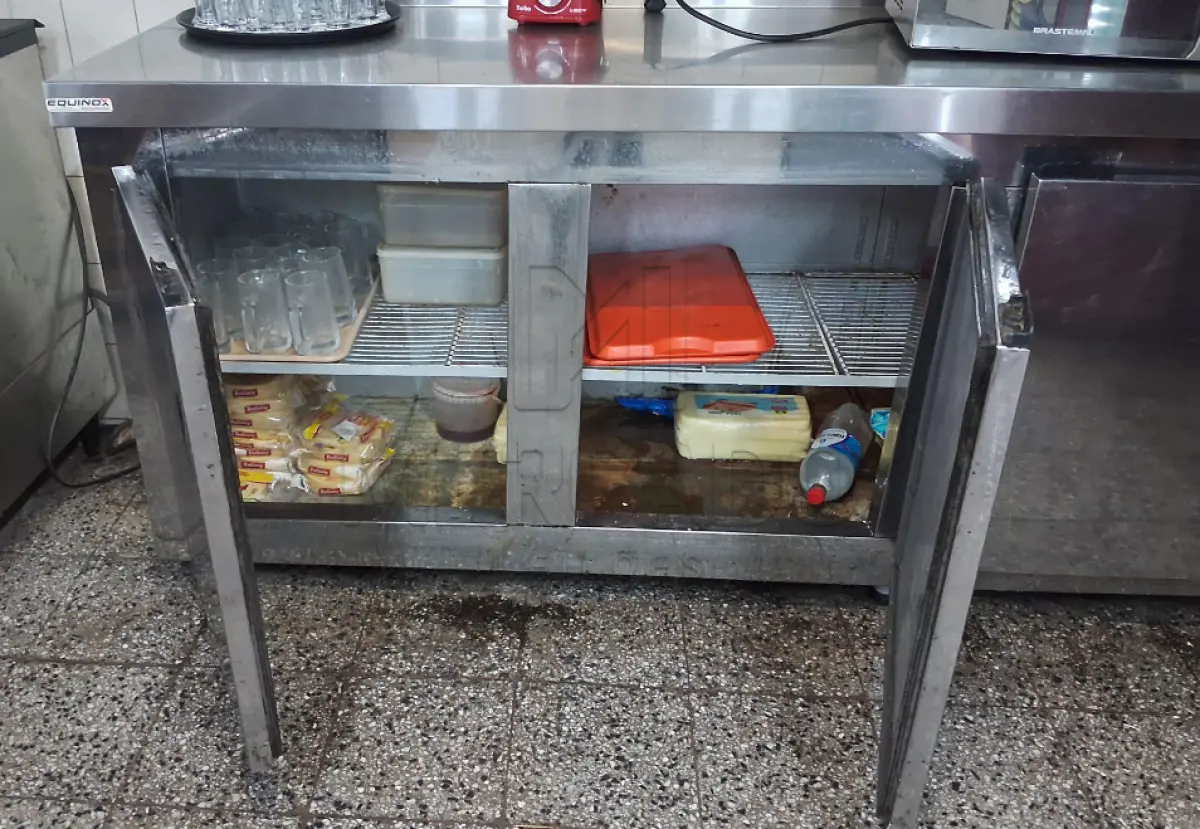 LOTE 014  - Balcão de Servico Refrigrado - Vara do Trabalho de São Jenônimo/RS