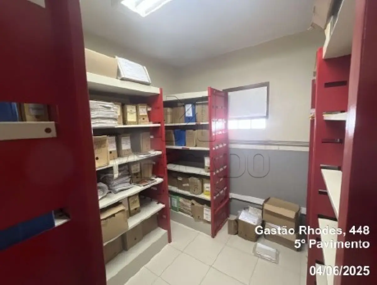 LOTE 001 - Prédio com sete pavimentos na Rua Gastão Rhode, nº 448, cidade de Porto Alegre/RS