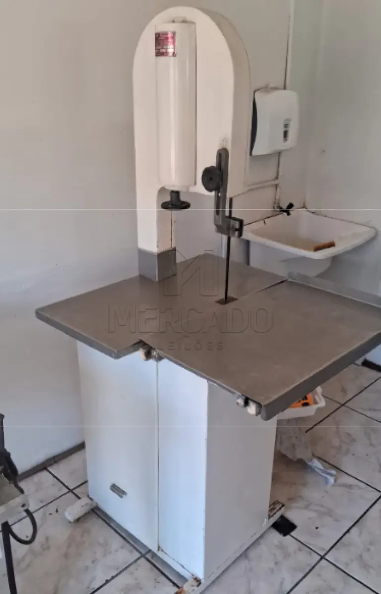 LOTE 065 - Uma serra fita frigorífica - 1ª Vara do Trabalho de Santa Rosa/RS