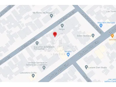 LOTE 002 - Um terreno na cidade de Santana do Livramento, medindo 6,70m de frente para a Rua Jacinto Moreira, por 20,15m de frente a fundo e linda com Vania Costa da Silva e Miguel Angelo Castilho da Costa; 20,00m de frente a fundos pelo lado esquerdo e linda com Luiz Carlos Sant’Anna, tendo a face dos fundos 9,20m de largura e confronta-se com a Firma Sivesa Construtora e Imobiliária LTDA, perfazendo a área total de 159,00m², designando pelo lote 42, quadra 02, setor 04 do cadastro da cidade de Santana do Livramento. Av.3/30.717 Construção: uma casa de alvenaria com área construída de 70,00m². Matrícula sob n°30.717 do CRI de Santana do Livramento/RS.  Ônus: R.6/30.717 Penhora para Fazenda Pública Municipal de Santana Livramento/RS.