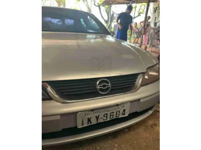 LOTE 001 - UM VEÍCULO GM/Vectra CHALLENGE, ano/modelo 2002/2002, cor prata, placas IKY9604.