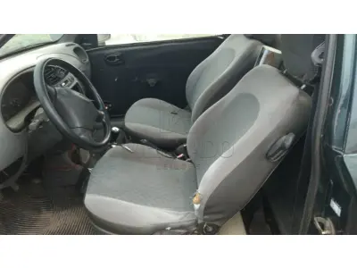 LOTE 001 - Um veículo FORD/COURRIER, ano/modelo 1999/2000, cor verde, placas CYV8C68, em mau estado de conservação