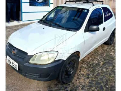 LOTE 002 - UM VEÍCULO GM/CELTA LIFE, duas portas, cor branca, ano/modelo 2010/2011, placas IQV8228