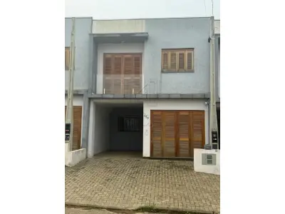 Prédio residencial de alvenaria, em dois pavimentos, sob o nº 355 da Rua Alegrete, esquina com a Rua Livramento, denominado Unidade 02 do Condomínio Residencial Garden, sendo a segunda unidae da esquerda para a direita de quem olhar de frente para o condomínio, com área privativa e total de 69,83m², sendo 35,36m² de pavimento térreo e 34,47m² de pavimento superior. Inscrito sob a matrícula nº 47.822 do CRI de Estância Velha/RS.